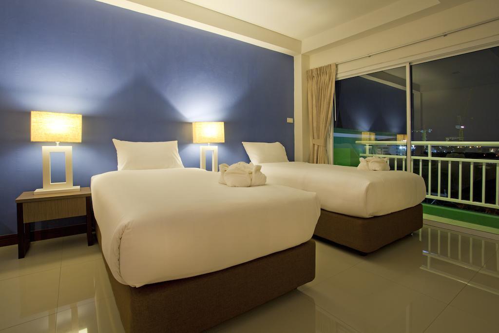 Wiz Hotel Pattaya Exteriör bild