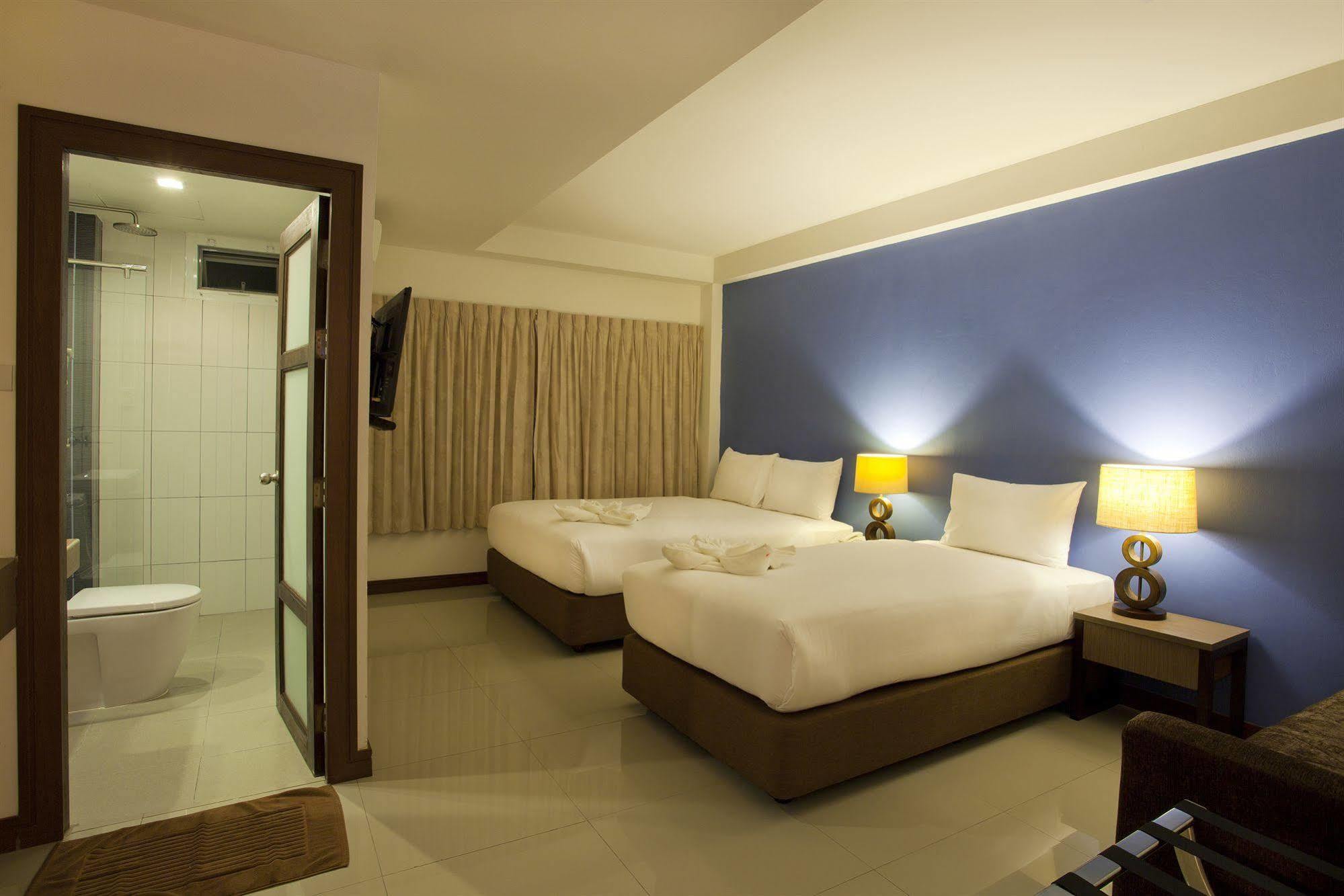 Wiz Hotel Pattaya Exteriör bild